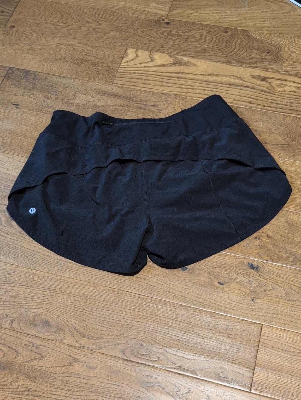 Lululemon Speed Up High-Rise Short , size 12 Tall (black)